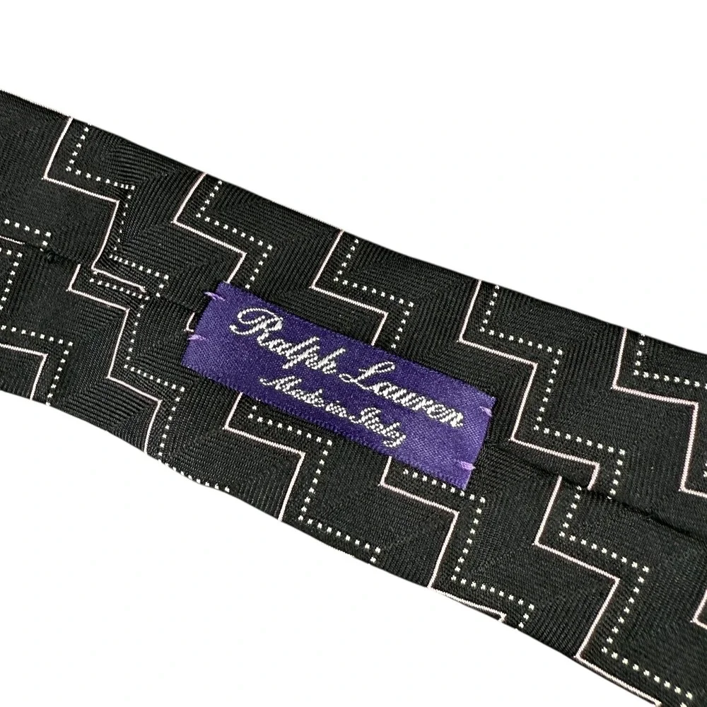 Ralph Lauren Purple Label Mens Black Zig Zag Pattern Silk Tie‎ Made in Italy